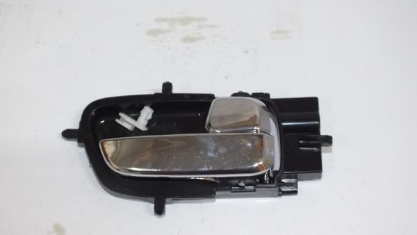 İ20 09-14 KAPI KOLU İÇ SAĞ