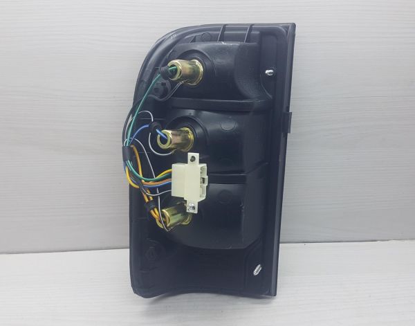 Stop Hilux Sağ 97-05 lamba