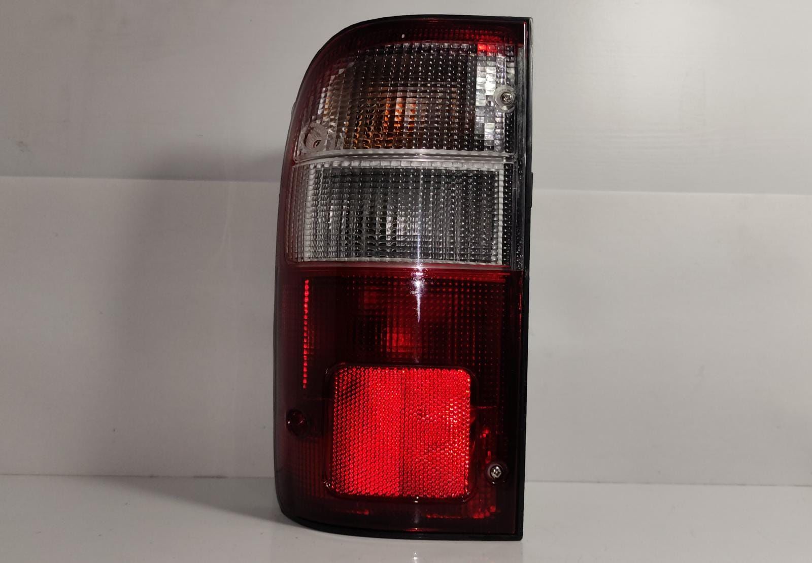 Stop Hilux Sol 97-05