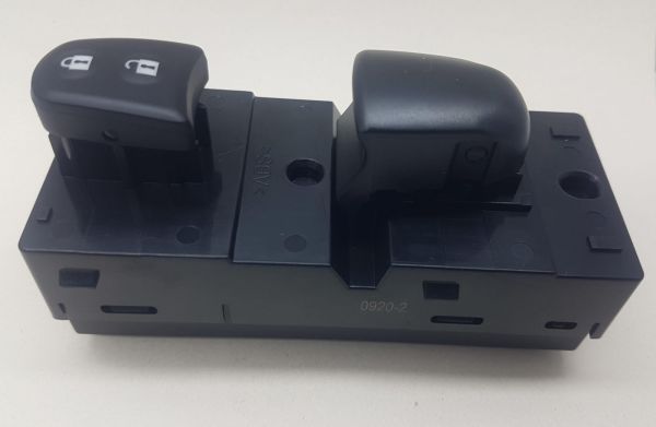 CAM DÜGME QASHQAI 14-16 SAG JUKE DİK SOKET 12 PIN