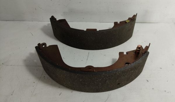 Balata Arka Hilux 90-00 Kampana