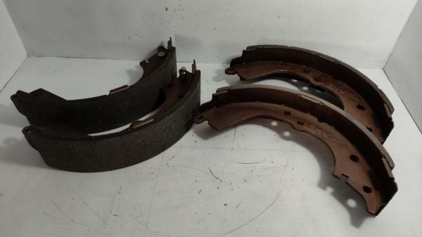 Balata Arka Hilux 90-00 Kampana