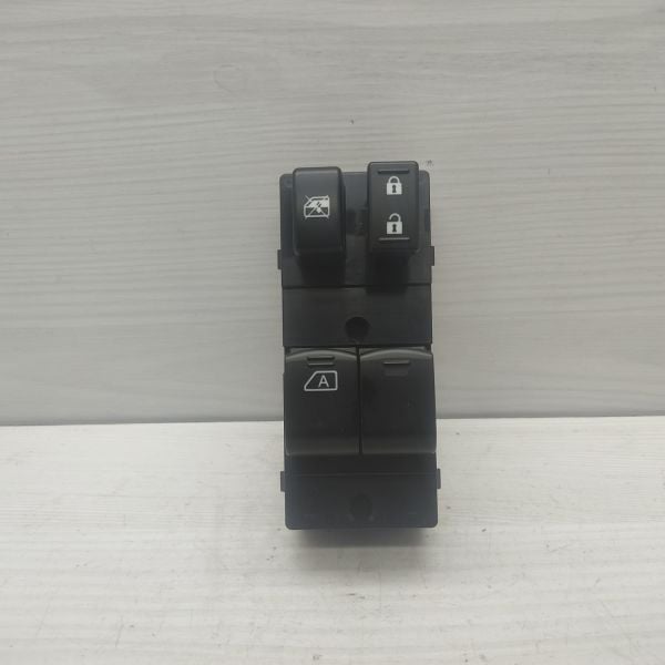 Cam dügme Micra 11- Sol 2'Li 4Tus