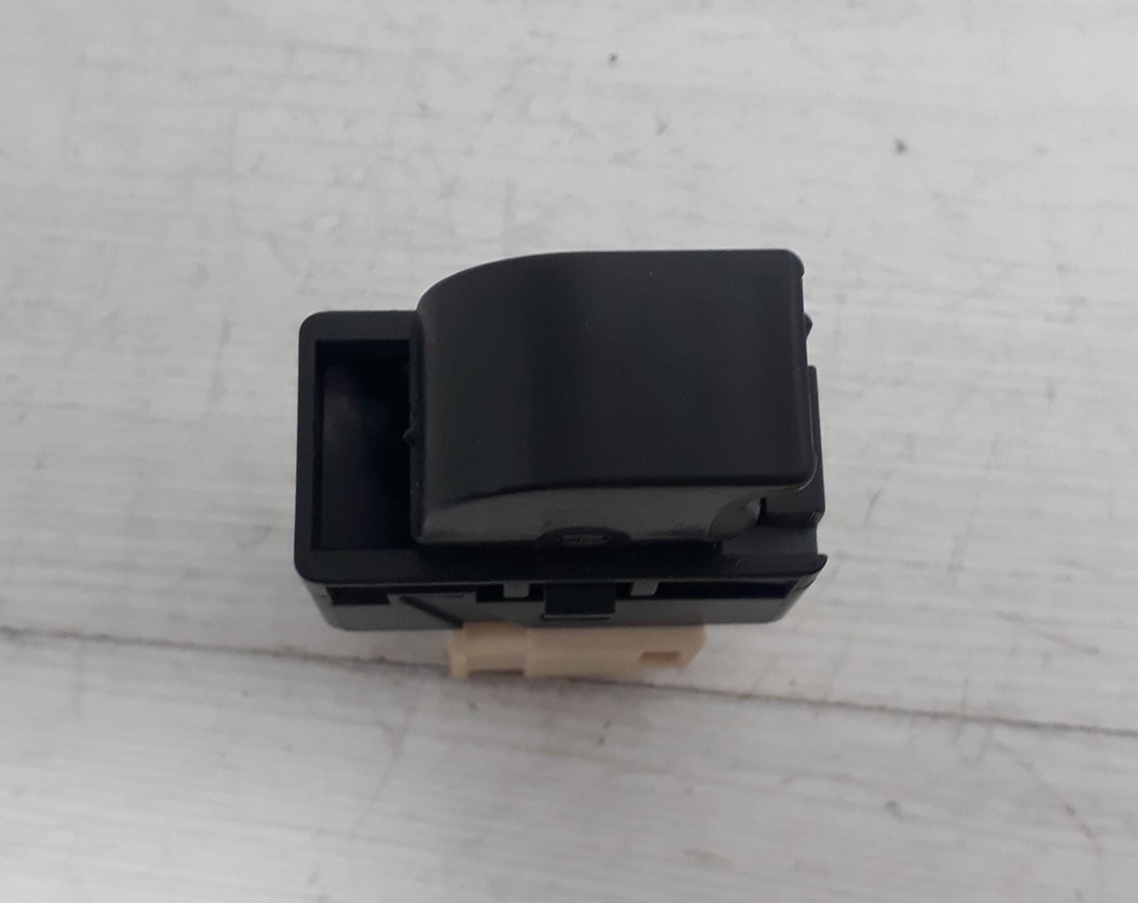 Primera 96-02 cam düğme sag ön/arka tekli