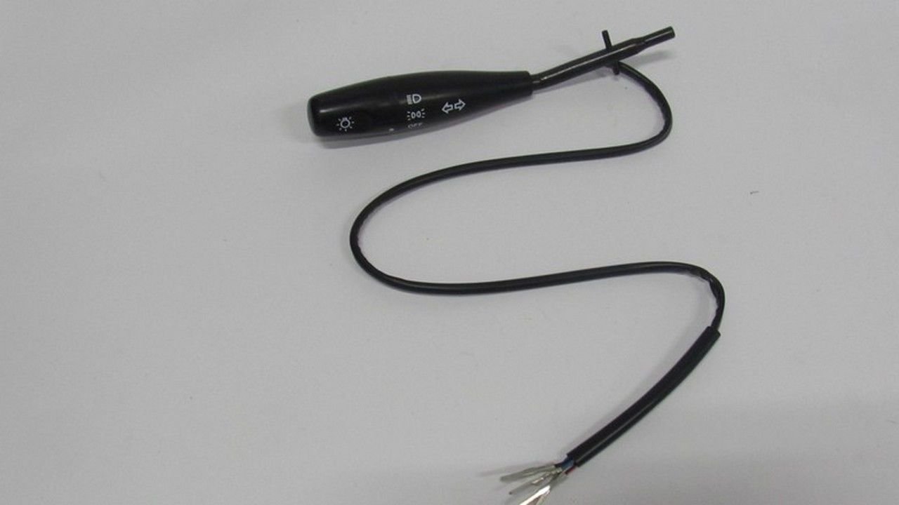 ACCENT 95-00 FAR KOLU