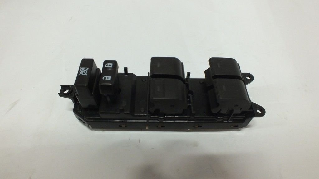 AURIS 2010-2012 CAM DUGMESI ON SOL