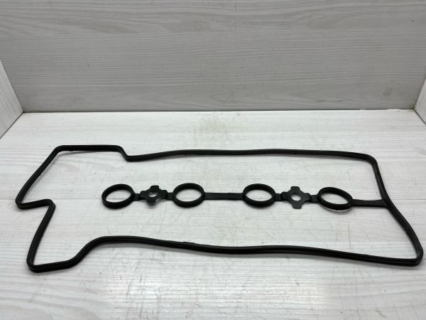 ÜST KAPAK CONTA YARIS 06-08 1.3