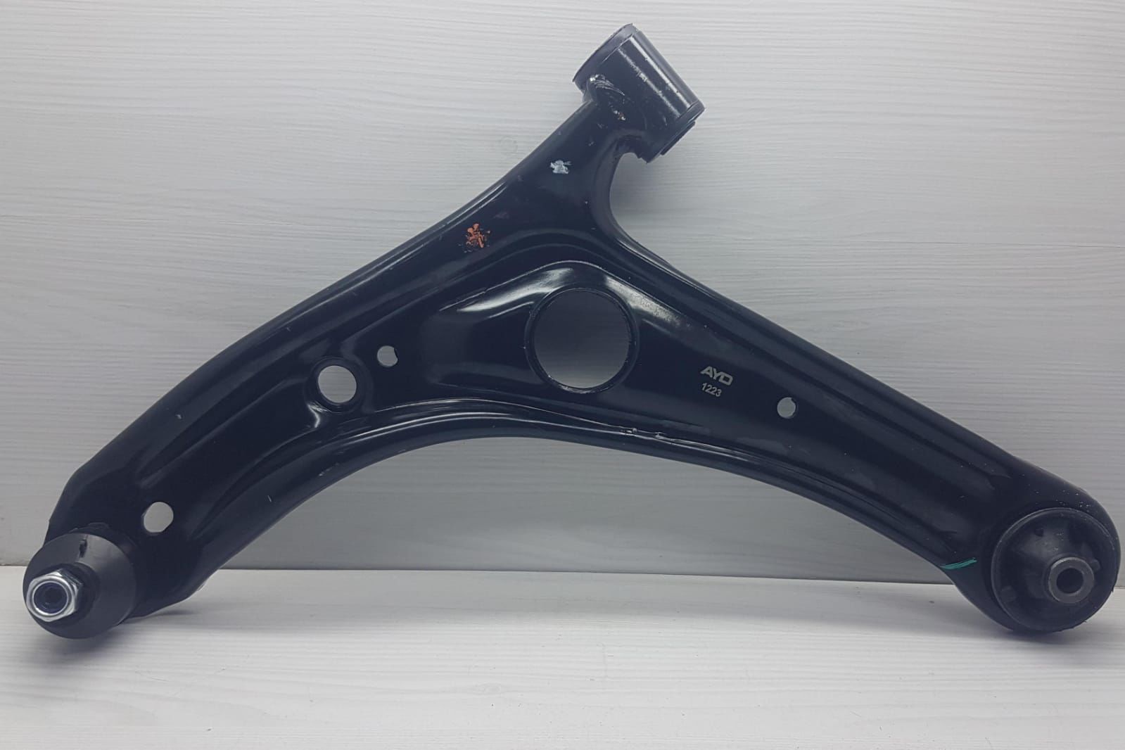 SALINCAK YARIS SOL 1999-2005 ALT TABLA ROTİL BEŞİK