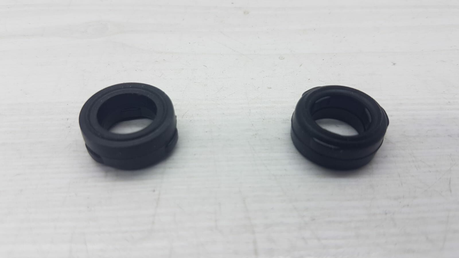 Üst Kapak Civata Lastiği Era