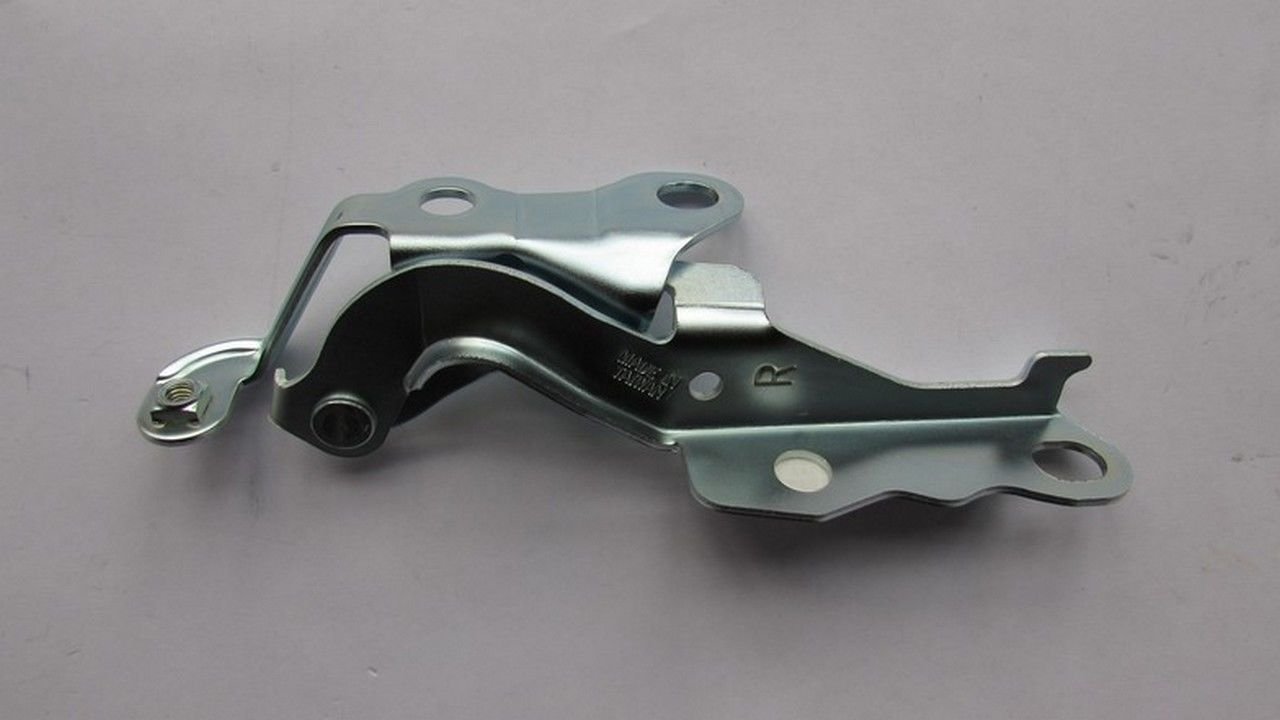 COROLLA 2002-2006 KAPUT MENTEŞESİ SAĞ