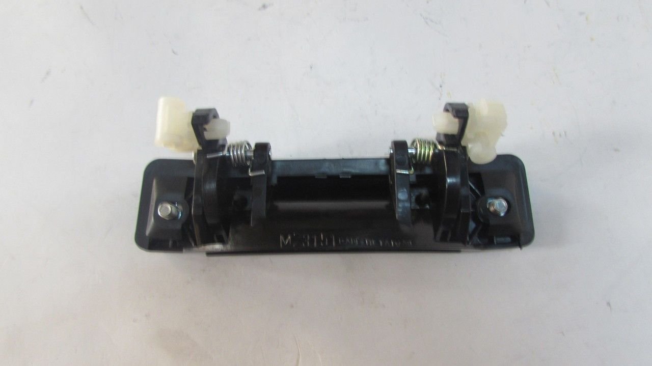 B2200 / B2500 1986-2000 KAPI KOLU ÖN SOL