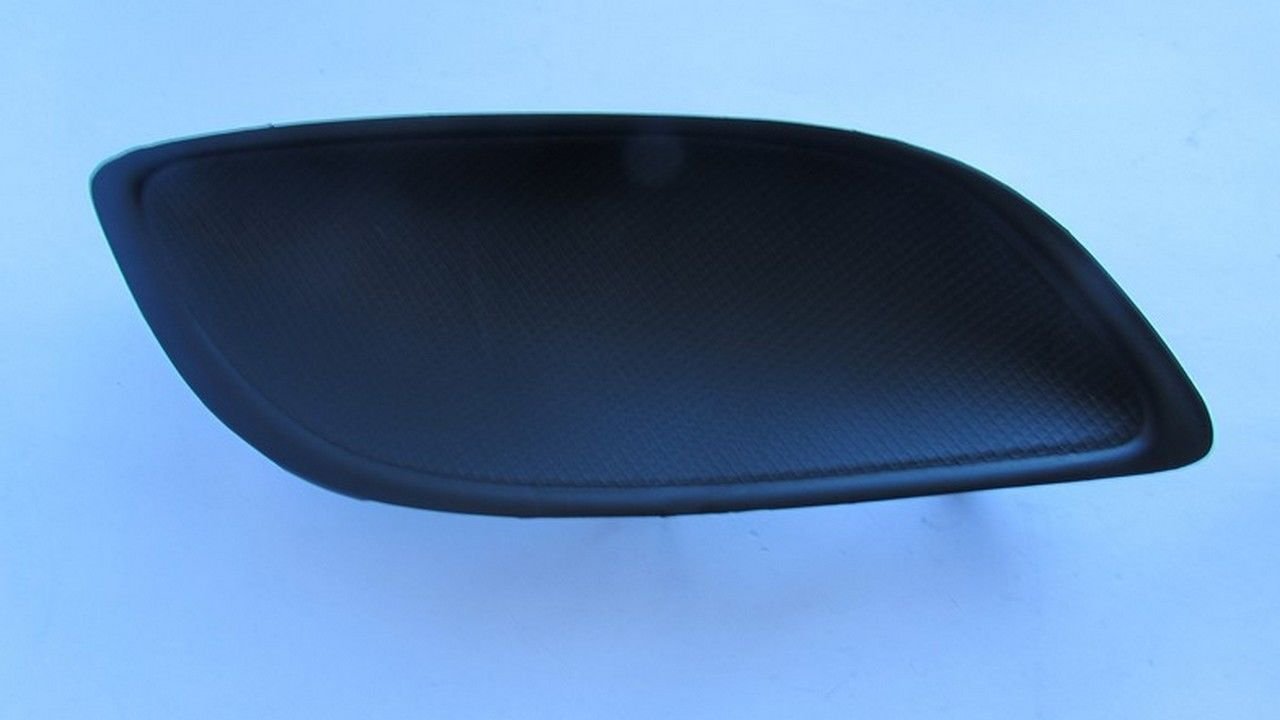 YARIS 2010-2011 SİS LAMBA KAPAĞI (SİS DELİKSİZ) SAĞ