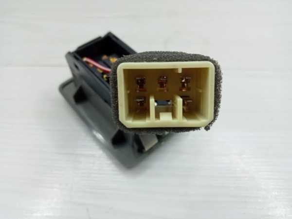 Cam dügme bongo Sağ 97-04