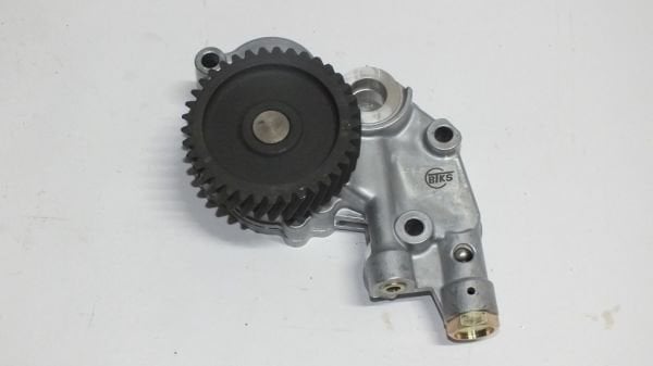 CANTER 511 / 711 4M40 YAĞ POMPASI