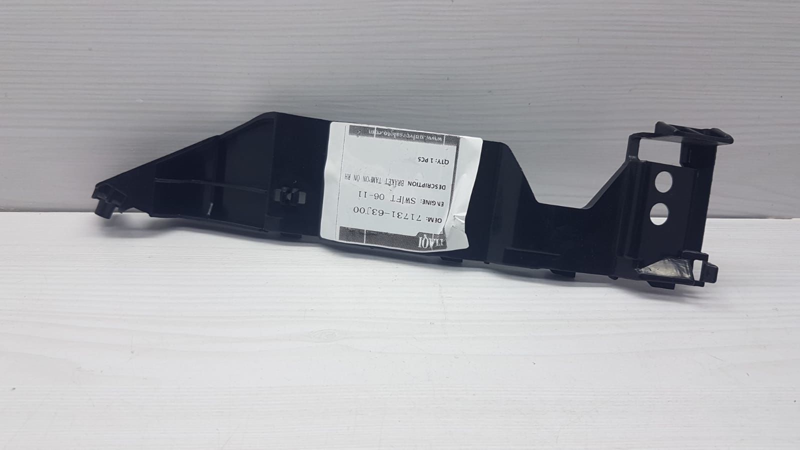 Tampon Braketi Ön Swift 2005-2011 Sağ