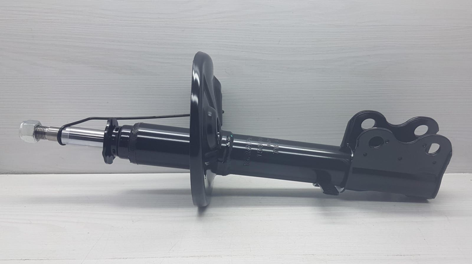 AMORTISÖR ÖN COROLLA AE101 SAG