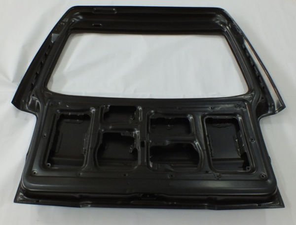 L 300 BAGAJ KAPAĞI ( SİLECEK DELİKSİZ )