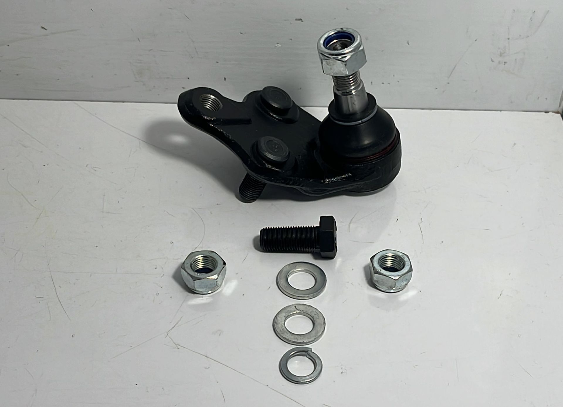 Rotil Corolla 87-92 Alt Sağ  Ae92