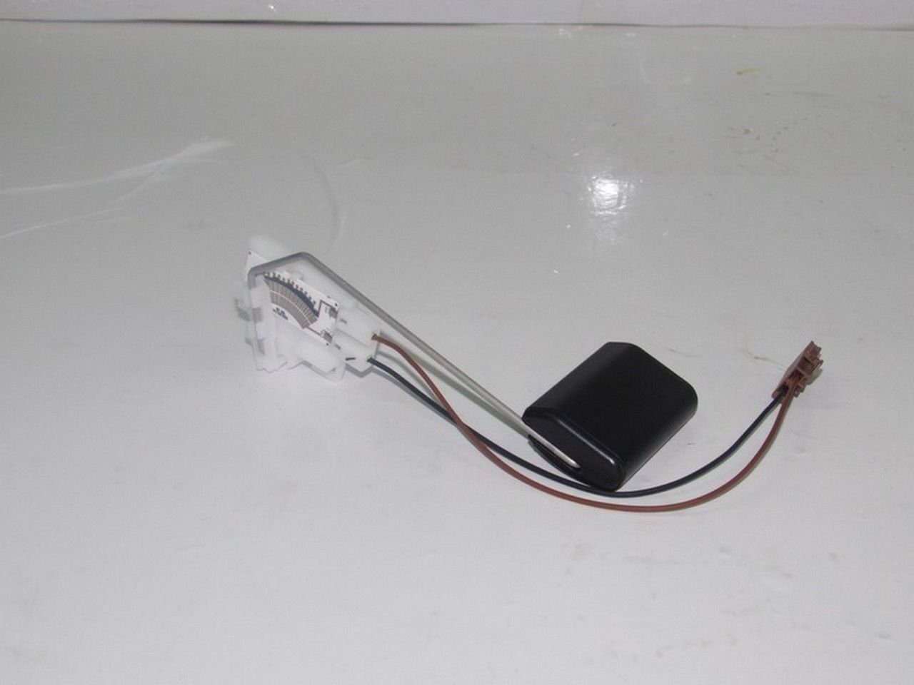 ACCENT BLUE 2011- DİZEL YAKIT DEPO ŞAMANDIRASI