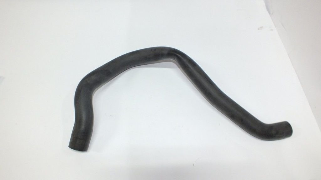 İ30 DİZEL 2007-2011 RADYATÖR ÜST HORTUMU