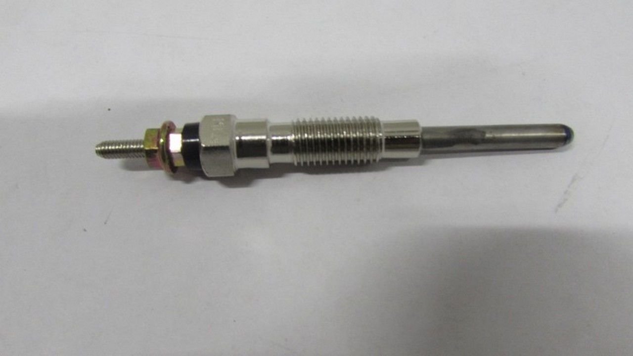 HILUX 2L LN65 / LB85 / LN105 / LN106 2.4 / 2.8 KIZDIRMA BUJİSİ 11 V