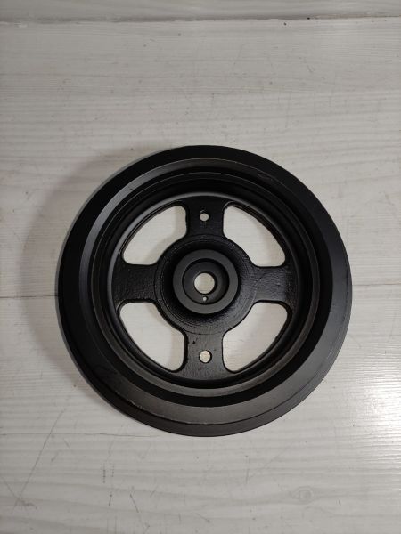 Yarıs 1.5 Grank kasnağı   99-05