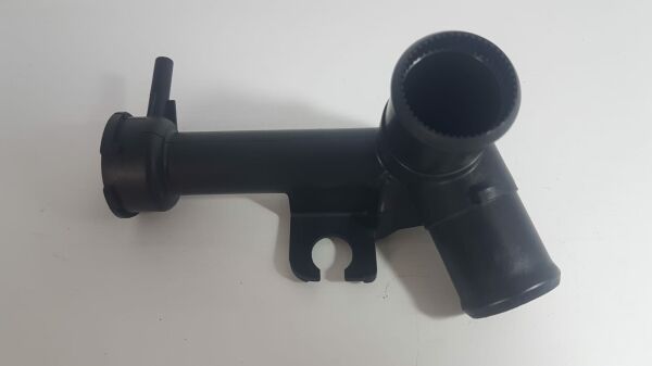 i20 dizel radyatör giriş boğazı 12-14