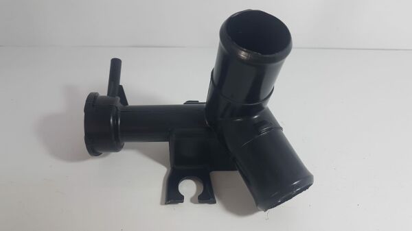 i20 dizel 1.4 radyatör giriş boğazı 09-12